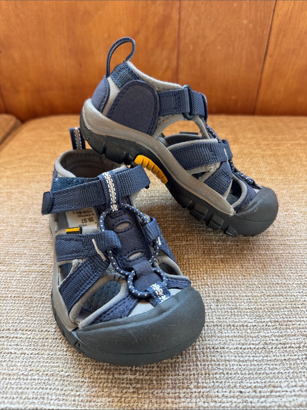 NEW! Keen Kids size 9 Closed-Toe Sport Sandals
